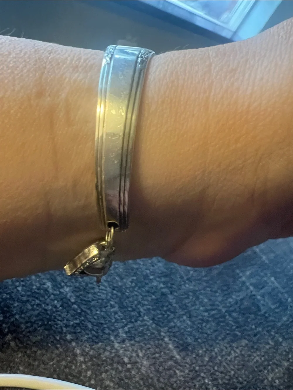Silver-Tone Coin Link Wristband Bracelet - Vintage-Inspired Silver